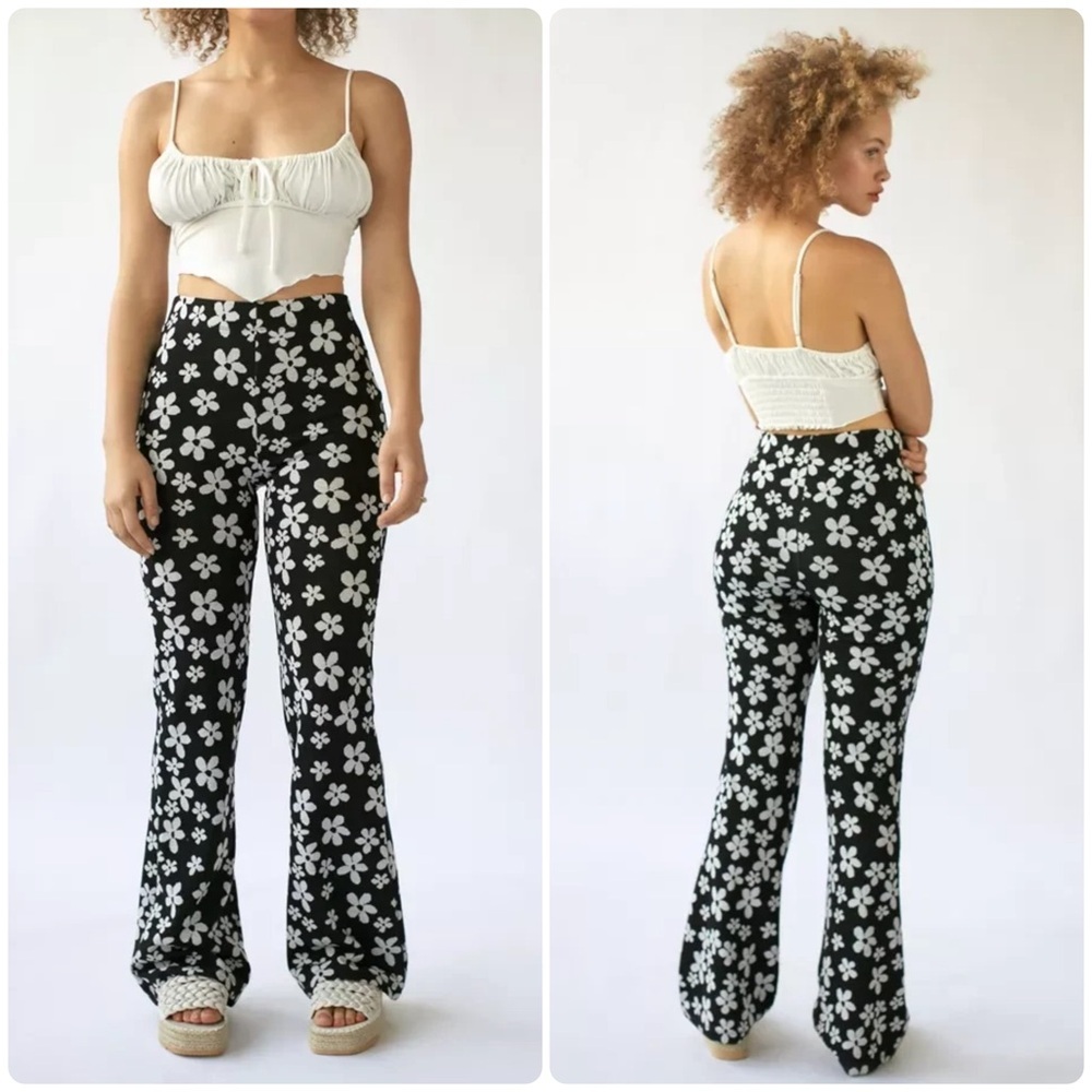 Urban Outfitters Bryn Pull On Flare Pants Black and White Floral Print Small